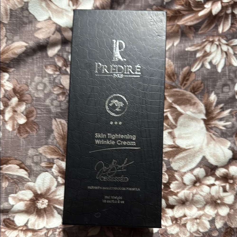 Skin Tightening Wrinkle Cream - Black